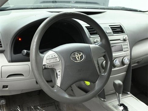 Used 2011 Toyota Camry image 17