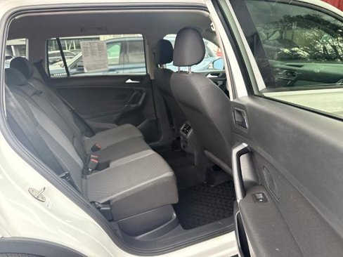Used 2020 Volkswagen Tiguan S image 22