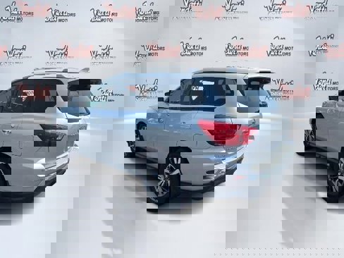 Used 2020 Nissan Pathfinder SL image 8