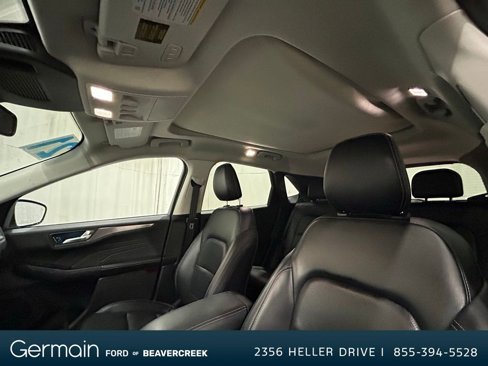Used 2021 Ford Escape Titanium image 16