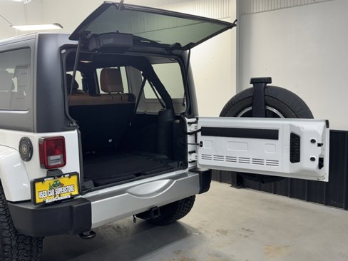 Used 2018 Jeep Wrangler Unlimited Sahara image 29