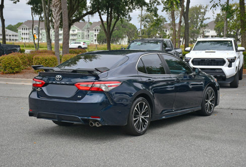 Used 2018 Toyota Camry SE image 4