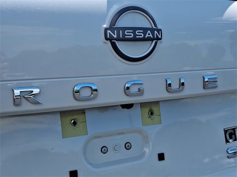 Used 2023 Nissan Rogue SV image 29