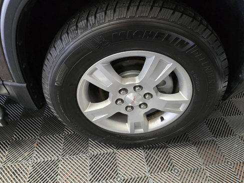 Used 2012 GMC Acadia SLE image 40