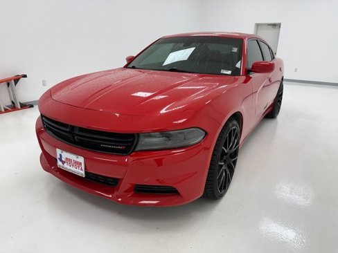 Used 2020 Dodge Charger SXT w/ Leather Interior Group image 4