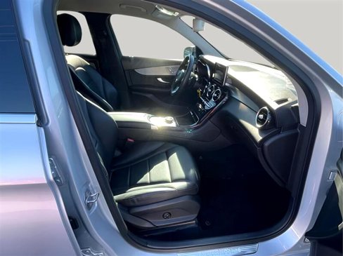 Used 2019 Mercedes-Benz GLC 300 image 28
