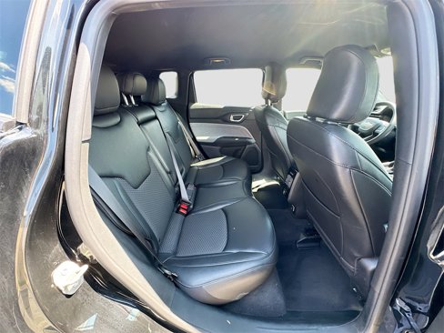 Used 2024 Jeep Compass Latitude image 27