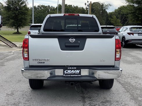 Used 2017 Nissan Frontier SV image 6