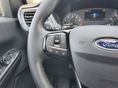 Used 2022 Ford Escape SE image 13