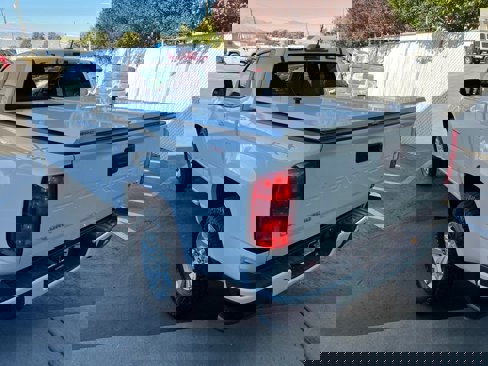 Used 2022 Chevrolet Colorado LT w/ Fleet Safety Package image 5