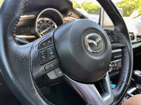 Used 2015 MAZDA MAZDA3 i Touring w/ Technology Package image 21