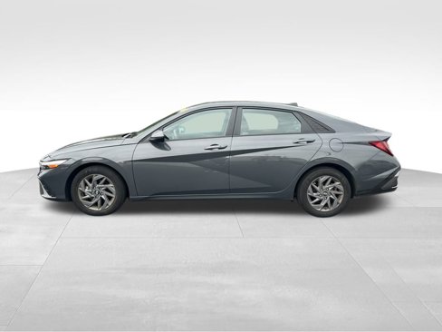 Used 2024 Hyundai Elantra SEL image 4