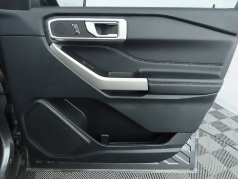 Used 2023 Ford Explorer XLT w/ Equipment Group 202A image 26