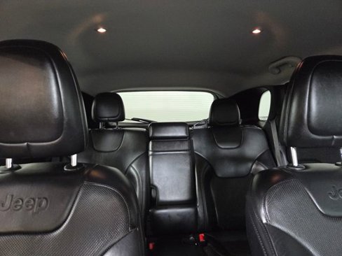 Used 2019 Jeep Cherokee Limited w/ Technology Group image 30