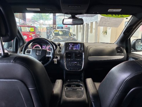 Used 2019 Dodge Grand Caravan GT image 22