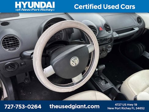 Used 2007 Volkswagen Beetle Triple White Edition image 3