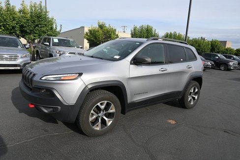 Used 2014 Jeep Cherokee Trailhawk w/ Technology Group image 4