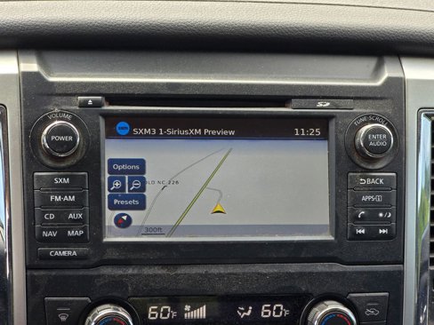 Used 2017 Nissan Titan SV image 5