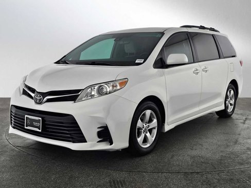 Used 2020 Toyota Sienna LE image 7