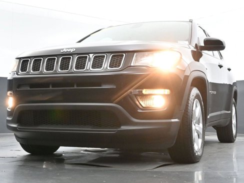 Used 2019 Jeep Compass Latitude w/ Popular Equipment Group image 40