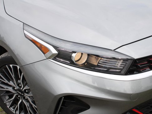 Used 2022 Kia Forte GT-Line w/ GT-Line Premium Package image 2