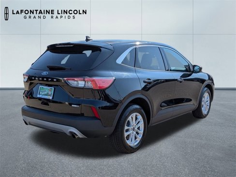Used 2020 Ford Escape SE image 5
