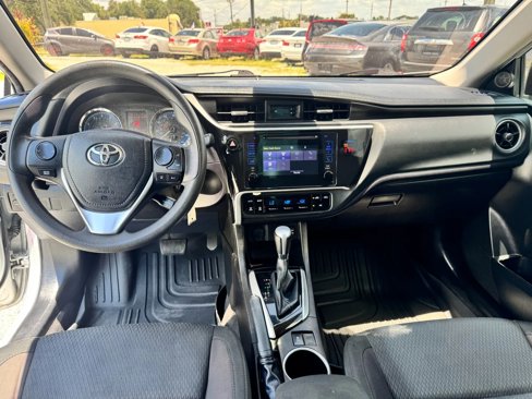 Used 2019 Toyota Corolla LE image 13