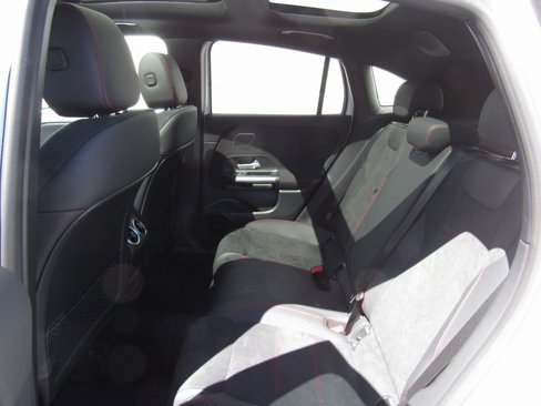 Certified 2025 Mercedes-Benz GLA 250 4MATIC image 16