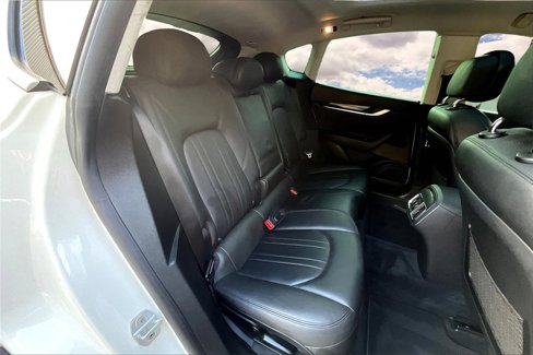 Used 2018 Maserati Levante image 25