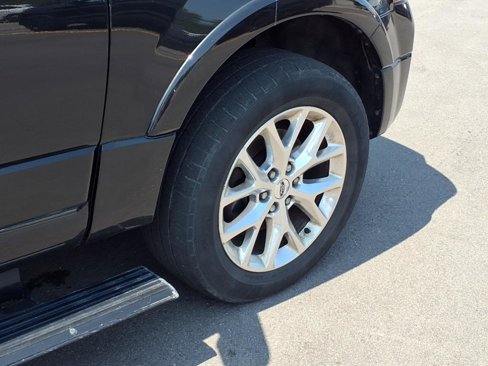Used 2015 Ford Expedition Limited w/ Equipment Group 301A image 31