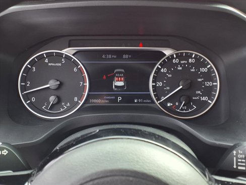 Used 2023 Nissan Rogue SV image 16