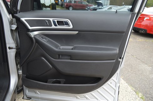 Used 2013 Ford Explorer XLT image 33