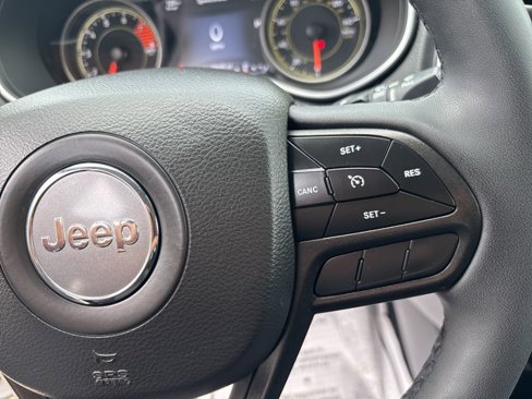 Used 2022 Jeep Cherokee Trailhawk w/ Premium Leather Package image 26