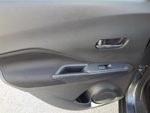 Certified 2023 Nissan Kicks SV image 9
