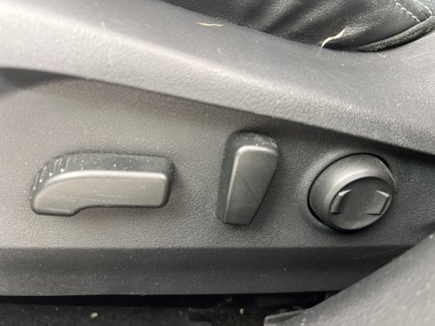 Used 2020 Subaru Outback Limited w/ Popular Package #2 image 11