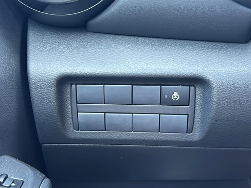 Used 2024 Nissan Kicks SR w/ SR Premium Package image 35
