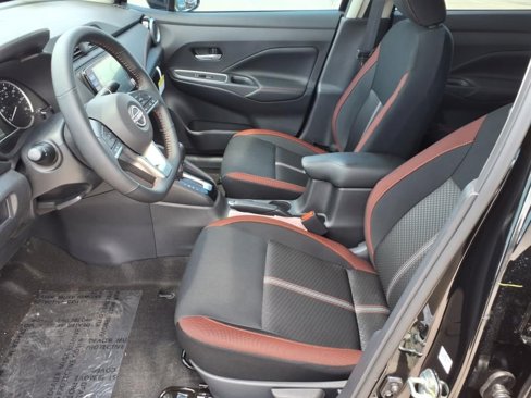New 2025 Nissan Versa SR w/ Trunk Package image 12