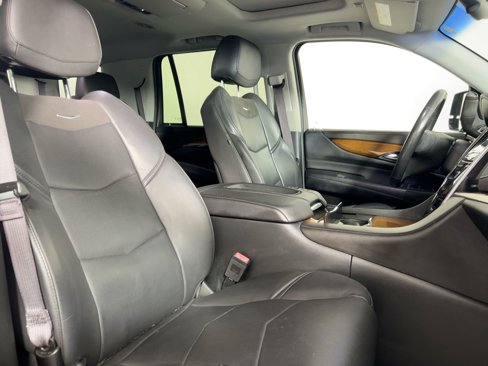 Used 2016 Cadillac Escalade Luxury image 23
