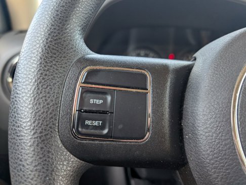 Used 2014 Jeep Patriot Sport image 12