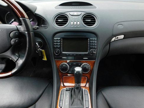 Used 2007 Mercedes-Benz SL 550 image 16