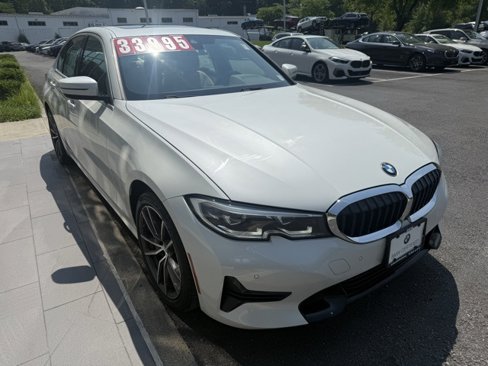 Certified 2022 BMW 330i xDrive Sedan w/ Driving Assistance Package image 5