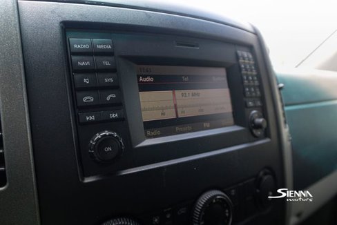 Used 2014 Freightliner Sprinter 2500 image 18
