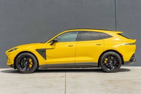 Used 2021 Aston Martin DBX image 4