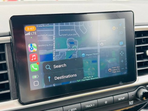 Used 2021 Hyundai Venue SE image 23