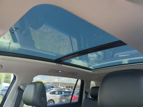 Used 2018 Volkswagen Tiguan SEL image 11