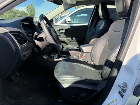 Used 2021 Jeep Cherokee Limited image 5