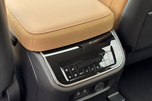 New 2025 INFINITI QX80 Luxe image 13