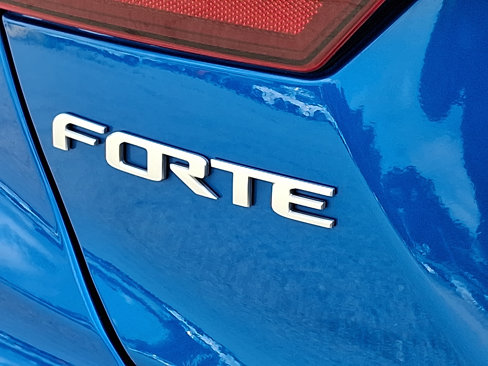 Used 2022 Kia Forte GT-Line image 31