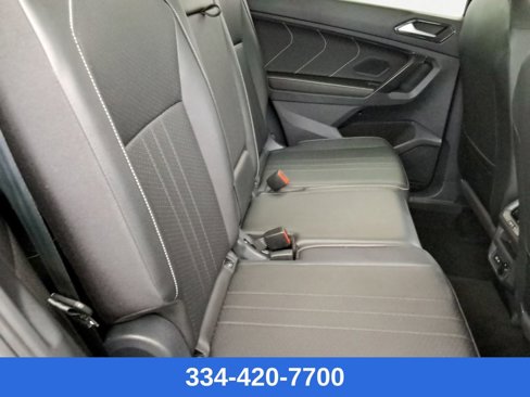 Used 2023 Volkswagen Tiguan SE R-Line image 15