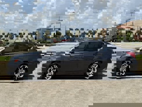 Used 2016 Acura RLX w/ Technology Package image 2